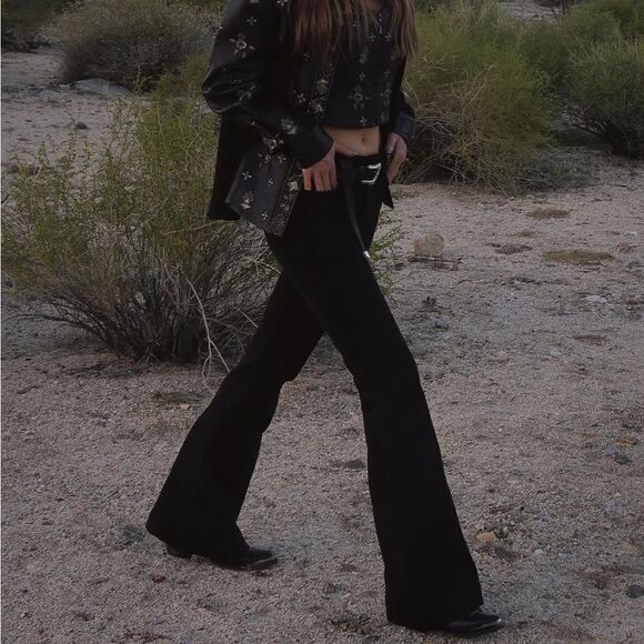 Black flared jeans - Picture 2 of 4